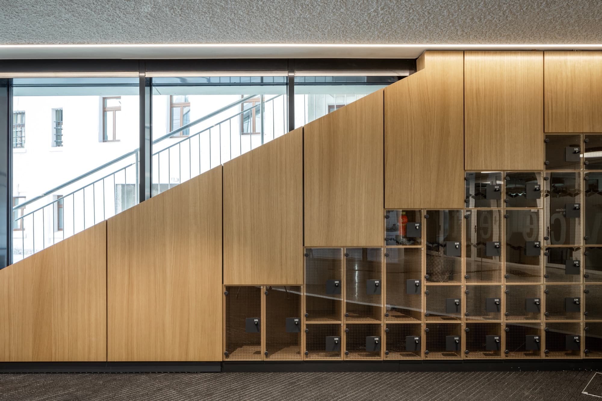 Court House Salzburg: acoustic panelling detail