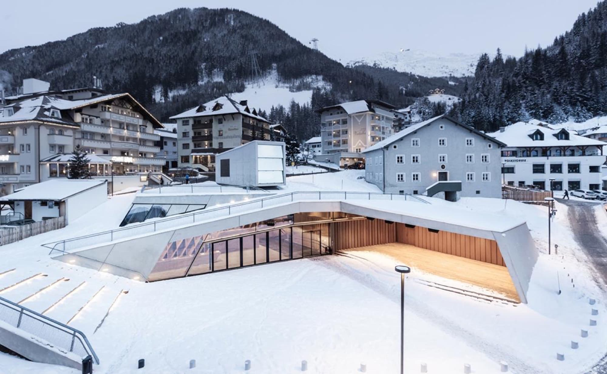 Cultural Centre Ischgl: acoustic panelling detail