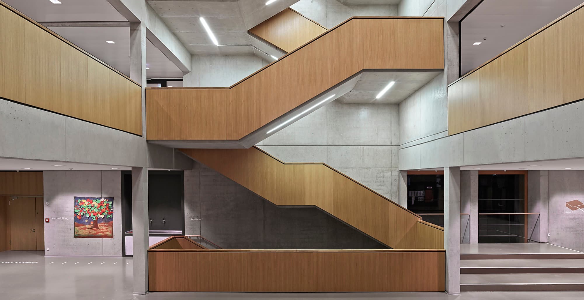 Werner-Heisenberg-Gymnasium: acoustic panelling detail